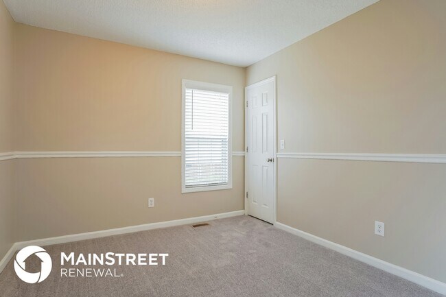 Building Photo - 305 Trestlewood Ln