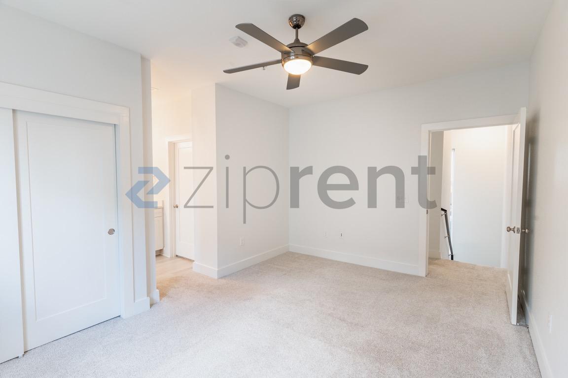 Building Photo - Unit 4104