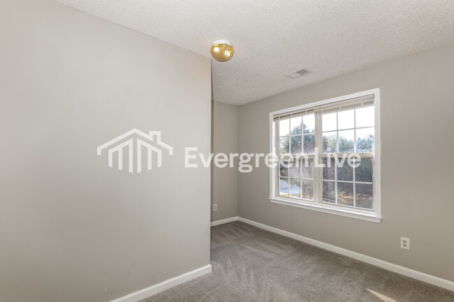 Building Photo - 185 Argonne Dr