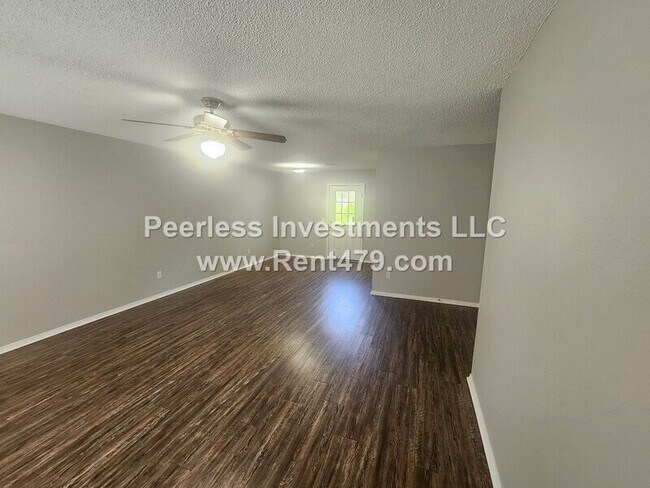 Building Photo - 511 4th Ave SW