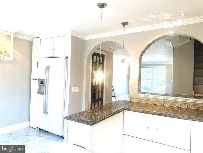 Building Photo - 7819 Colonial Springs Blvd
