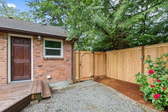 Building Photo - DARLING BUNGALOW in Desirable Arroyo Heigh...