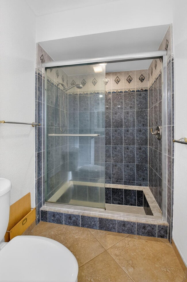 Building Photo - 1012 W Camino Real