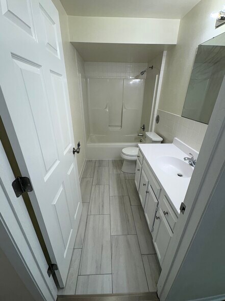 Building Photo - 2875 Cimarron Trl