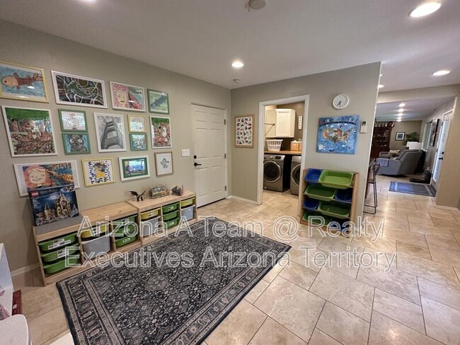 Building Photo - 7740 E Manor Pl