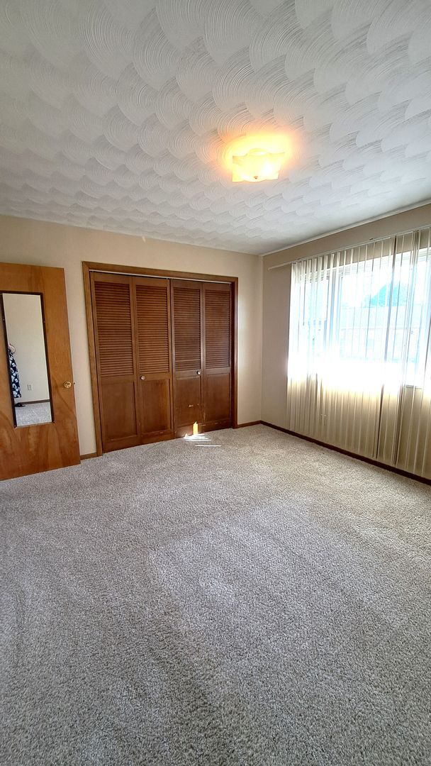 Building Photo - 805 Mitchell Ave