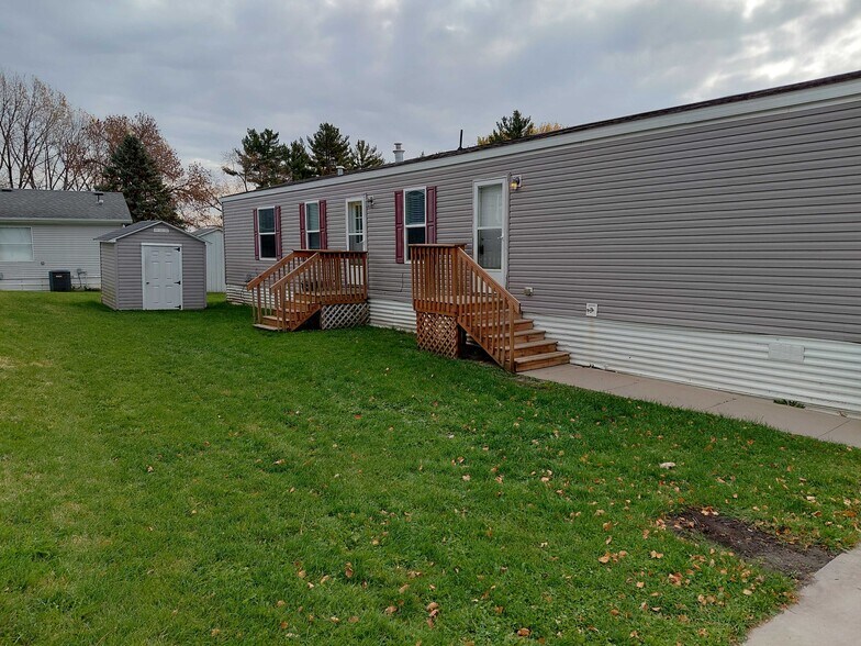 Building Photo - 2008 Heron Dr NW