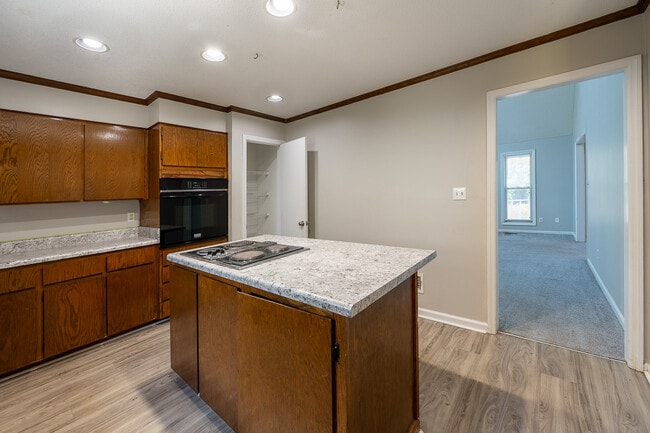 Building Photo - 3821 Forest Creek Way
