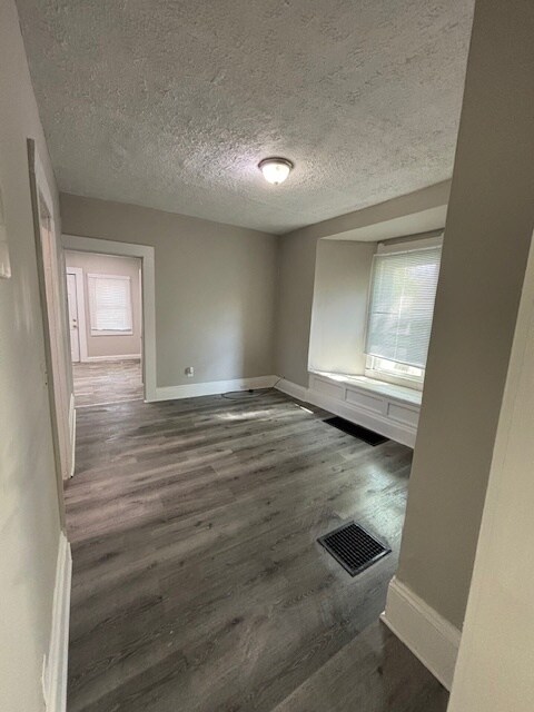 Building Photo - 2199 E 74th St