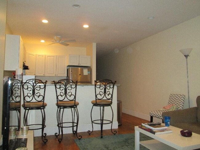 Building Photo - 21 St Lukes Rd