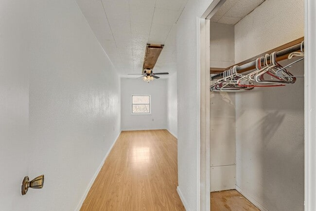 Building Photo - Lakeside Charm: Cozy 2-Bedroom Duplex in Rogers!