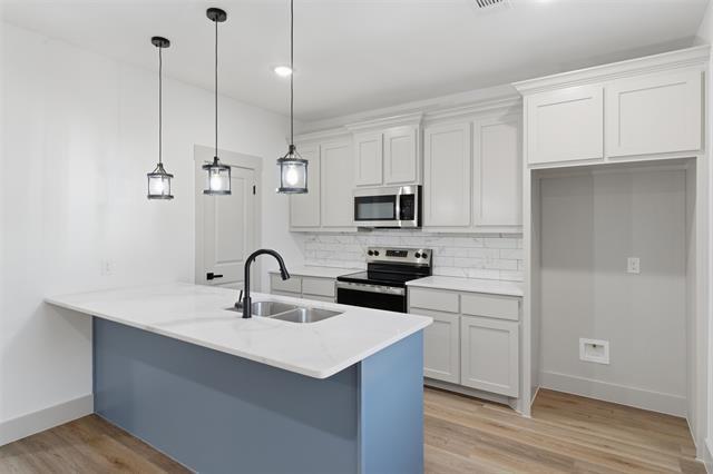 Building Photo - 425 Munson St