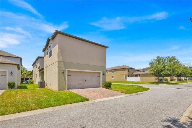 Building Photo - 7401 Ella Ln