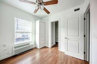 Building Photo - Park Avenue 108