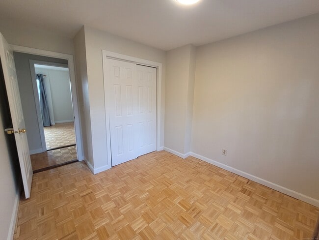 Building Photo - 9 Monroe Dr