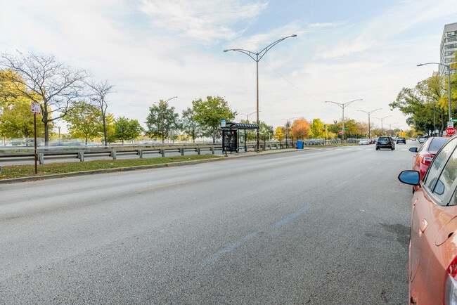 Building Photo - 3450 N Lake Shore Dr