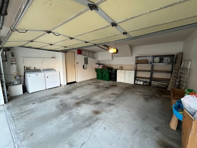 Building Photo - 305 Marinella Aisle