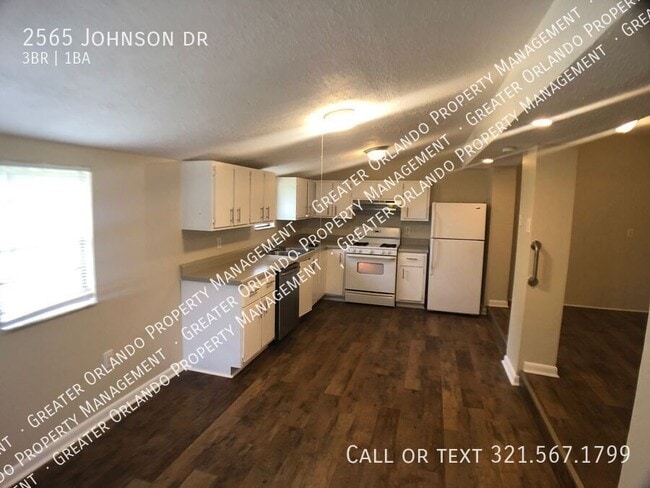 Building Photo - 2565 Johnson Dr