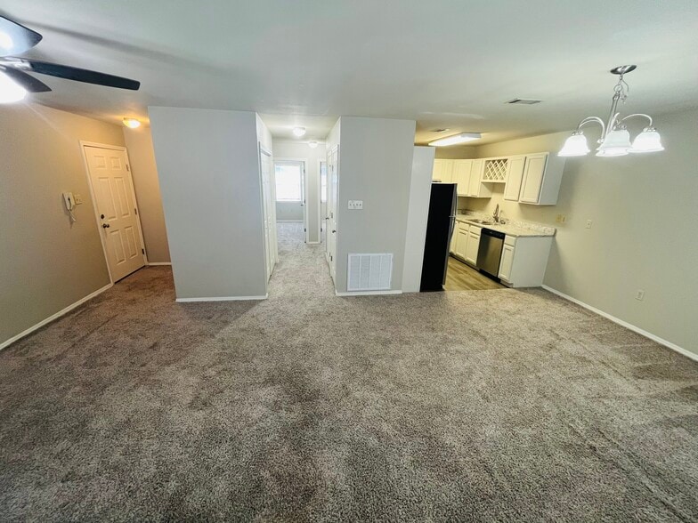 Building Photo - 5 S Joplin Loop