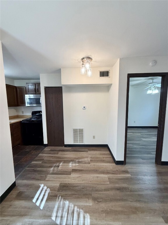 Building Photo - 145 Ashley Dr