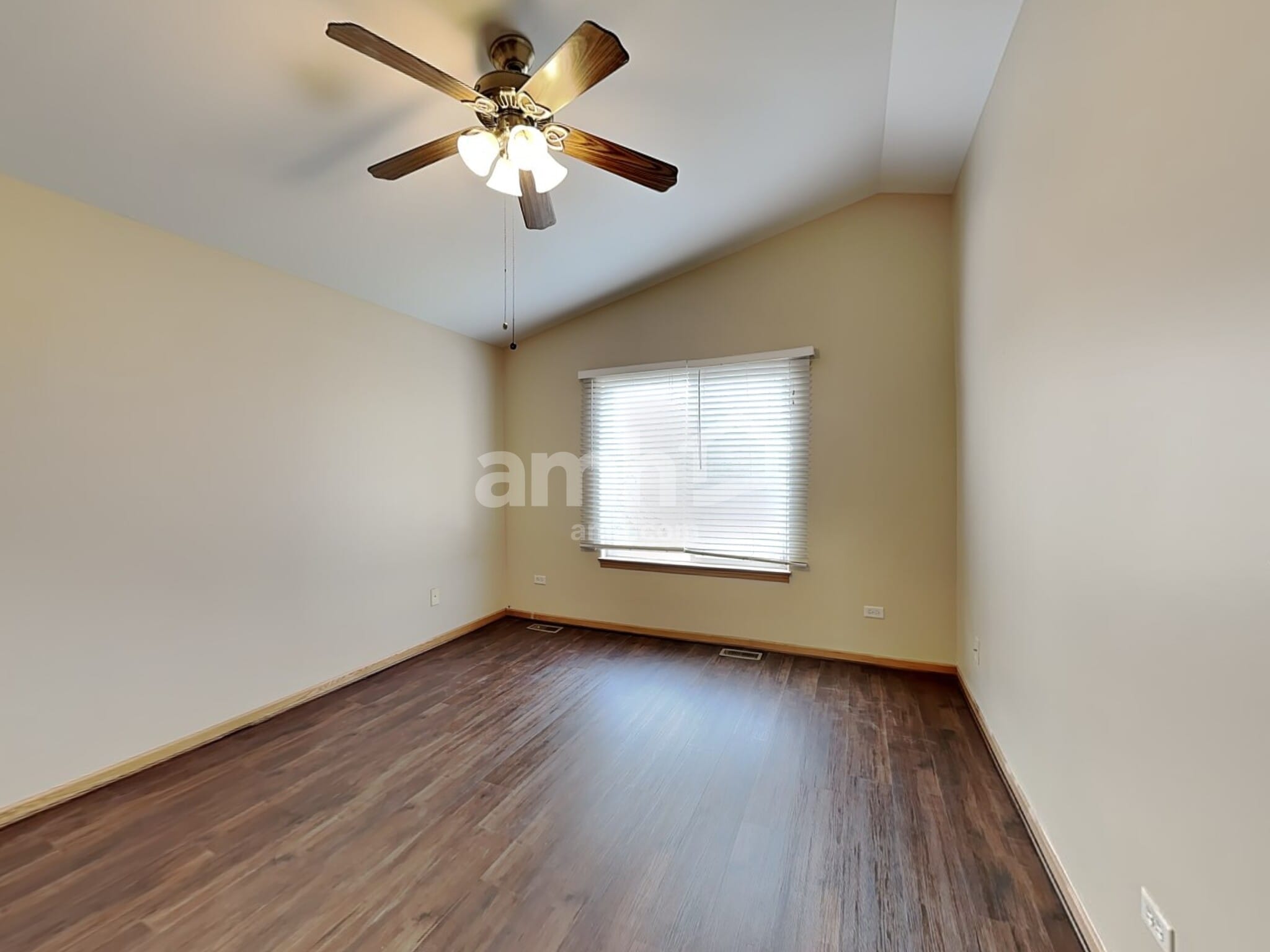 Building Photo - 2816 Bloomfield Dr