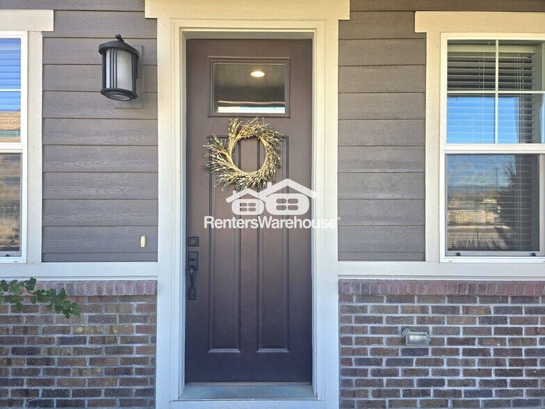 Building Photo - 9065 Southurst St