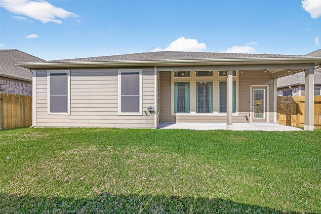 Building Photo - 18507 Sleeping Bear Wy