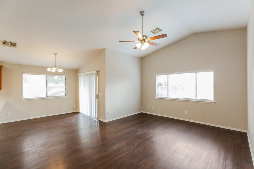 Building Photo - 4513 N 88th Ave