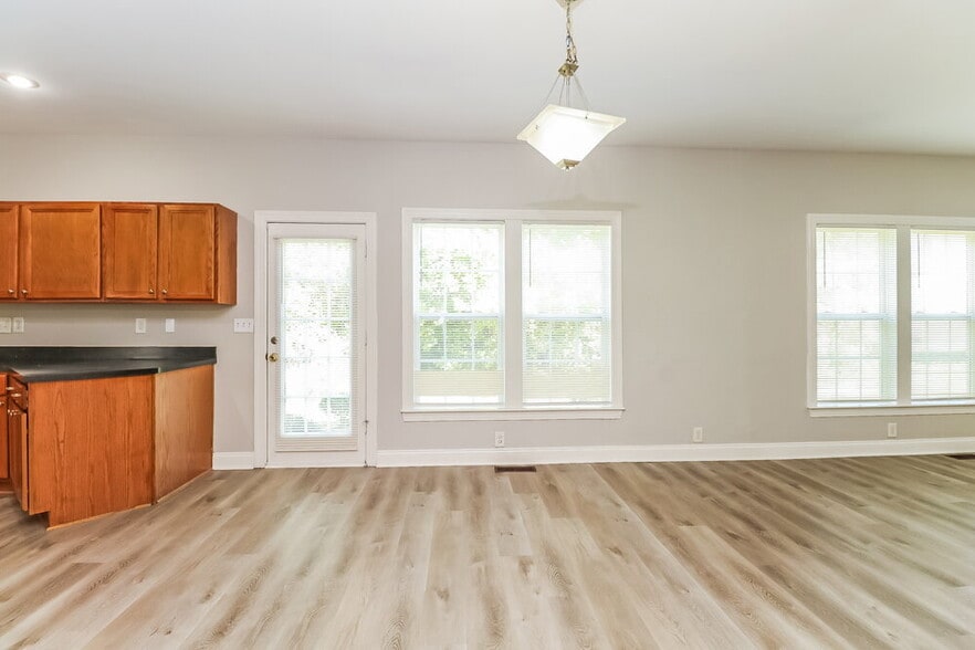 Building Photo - 6015 Timbertop Ln