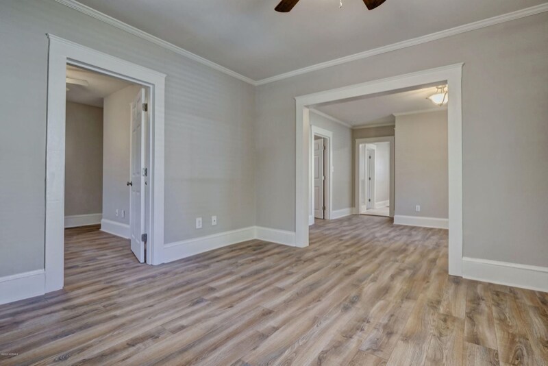 Building Photo - 105 Montgomery Ave