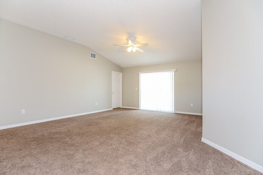 Building Photo - 11025 Whittney Chase Dr