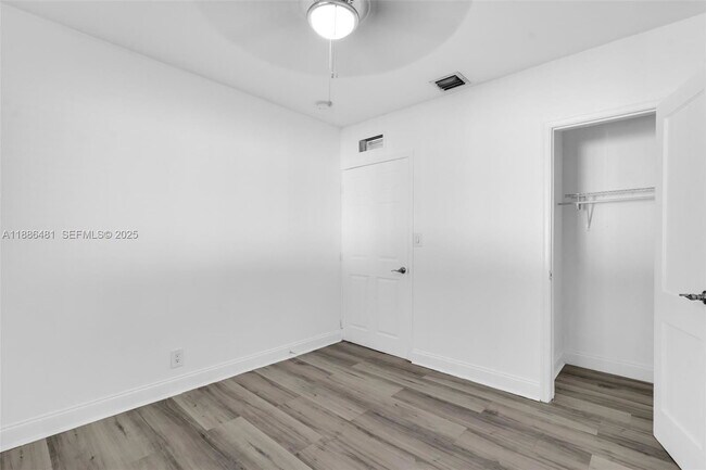 Building Photo - North 26th Avenue, Hollywood, FL 33020 - 3 BR 1 BA single-family home