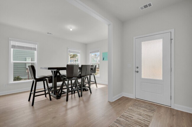 Building Photo - 268 Loblolly Ln