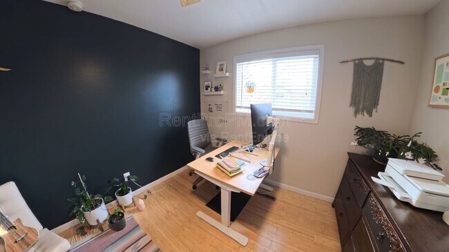 Building Photo - 1013 Timber Ln