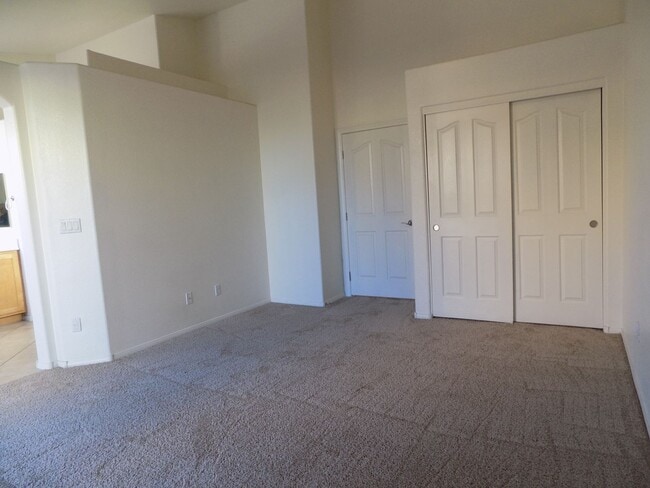 Building Photo - Single Story 4 Bedroom