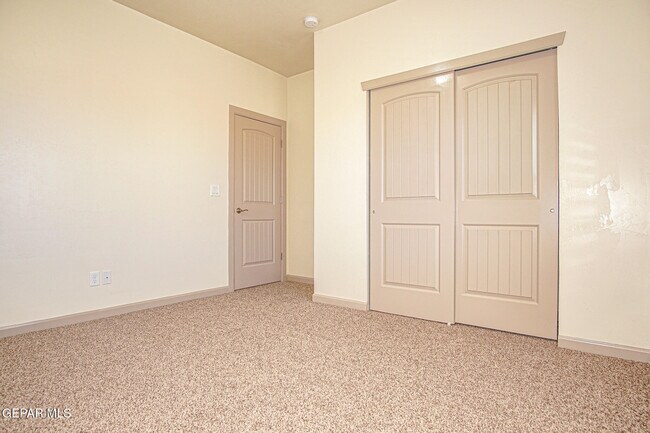 Building Photo - 7825 Enchanted View Dr