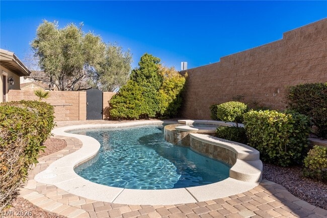 Building Photo - 1353 River Spey Ave