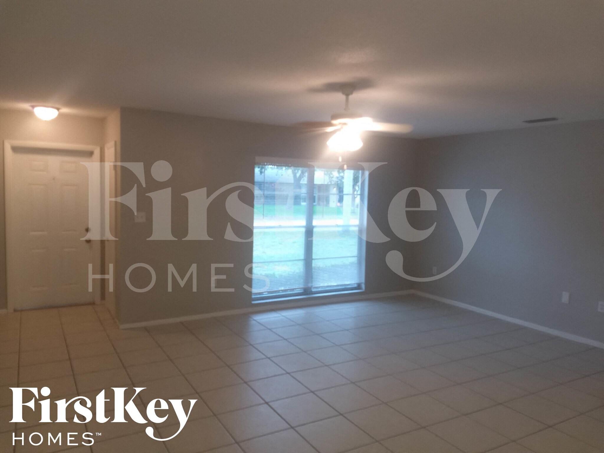 Building Photo - 3109 22nd Ave W