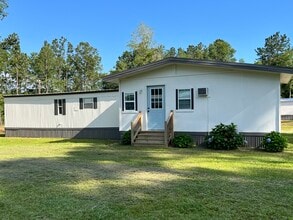Building Photo - 1074 W Union Rd