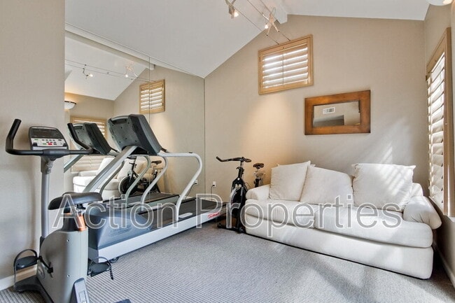 Building Photo - 2160 Santa Cruz Ave