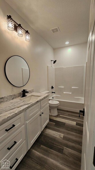 Building Photo - 4009 Stoke Dr