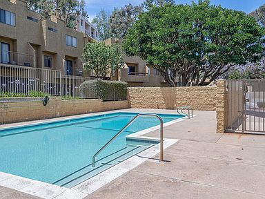 Building Photo - 4866 Via Colina