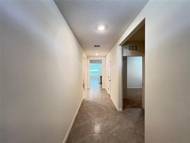 Building Photo - 536 Emily Gln St