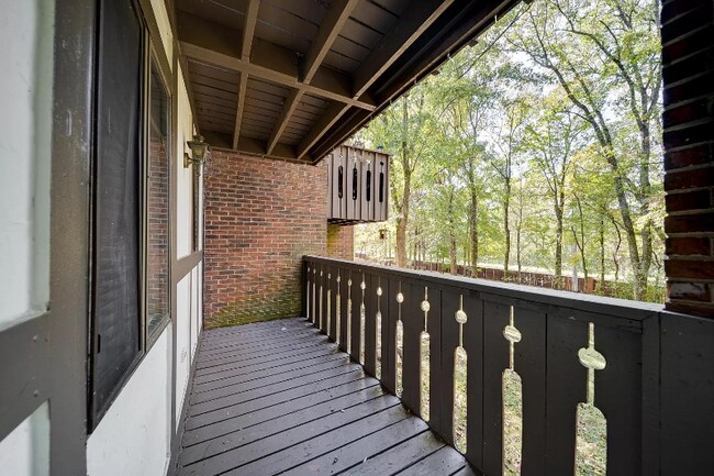 Building Photo - 5304 Edmondson Pike