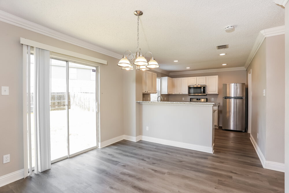 Building Photo - 7802 Mason Dells Dr