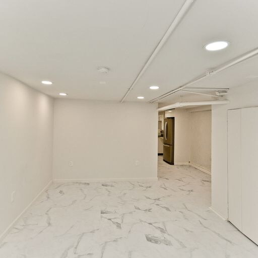 Building Photo - 118 W St NW