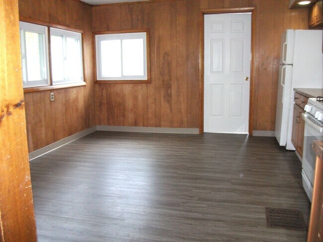 Building Photo - 316 Highland Ave