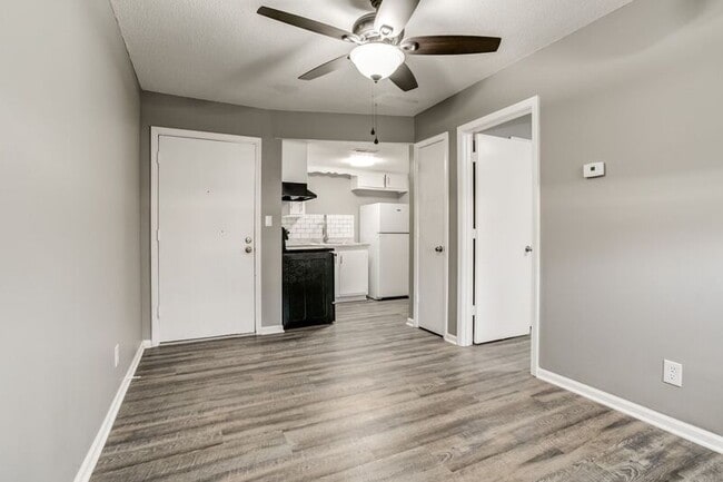 Building Photo - 3050 N 58th St