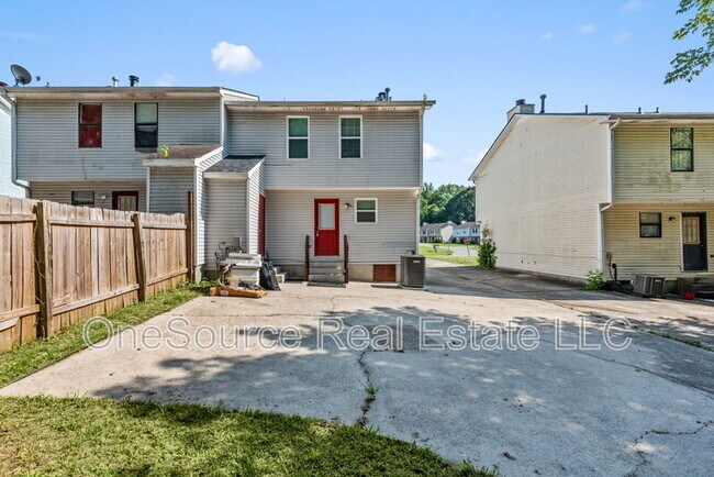 Building Photo - 3606 N Hopkins Ct