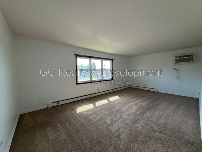 Building Photo - 525 N Highview Ave